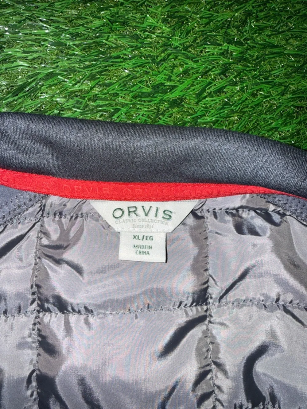 Orvis Gray and Black Quilted Hybrid Jacket with Red Trim